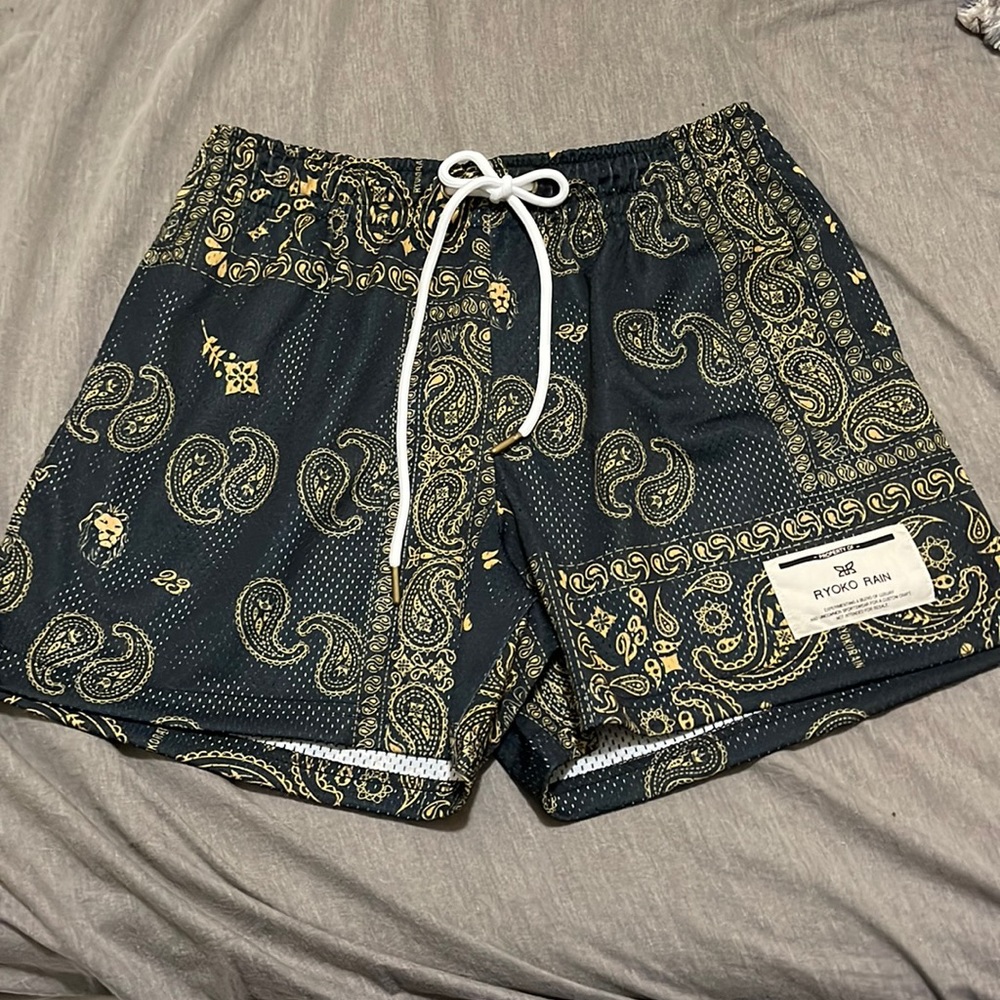 RYOKO RAIN SHORTS - A TRIBUTE TO THE KING